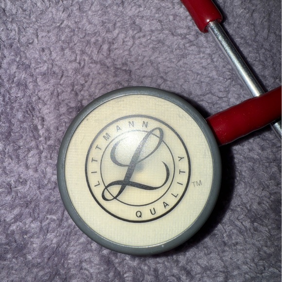 Littmann Lightweight Stethoscope - Picture 4 of 4